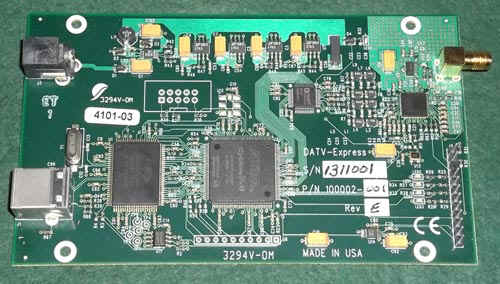 Fig 04tn_DATV-Express RevE board.jpg (80441 bytes)