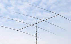 20M-4ele-Hygain-02tn.jpg (20722 bytes)