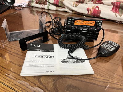 Icom IC-2720 Overview